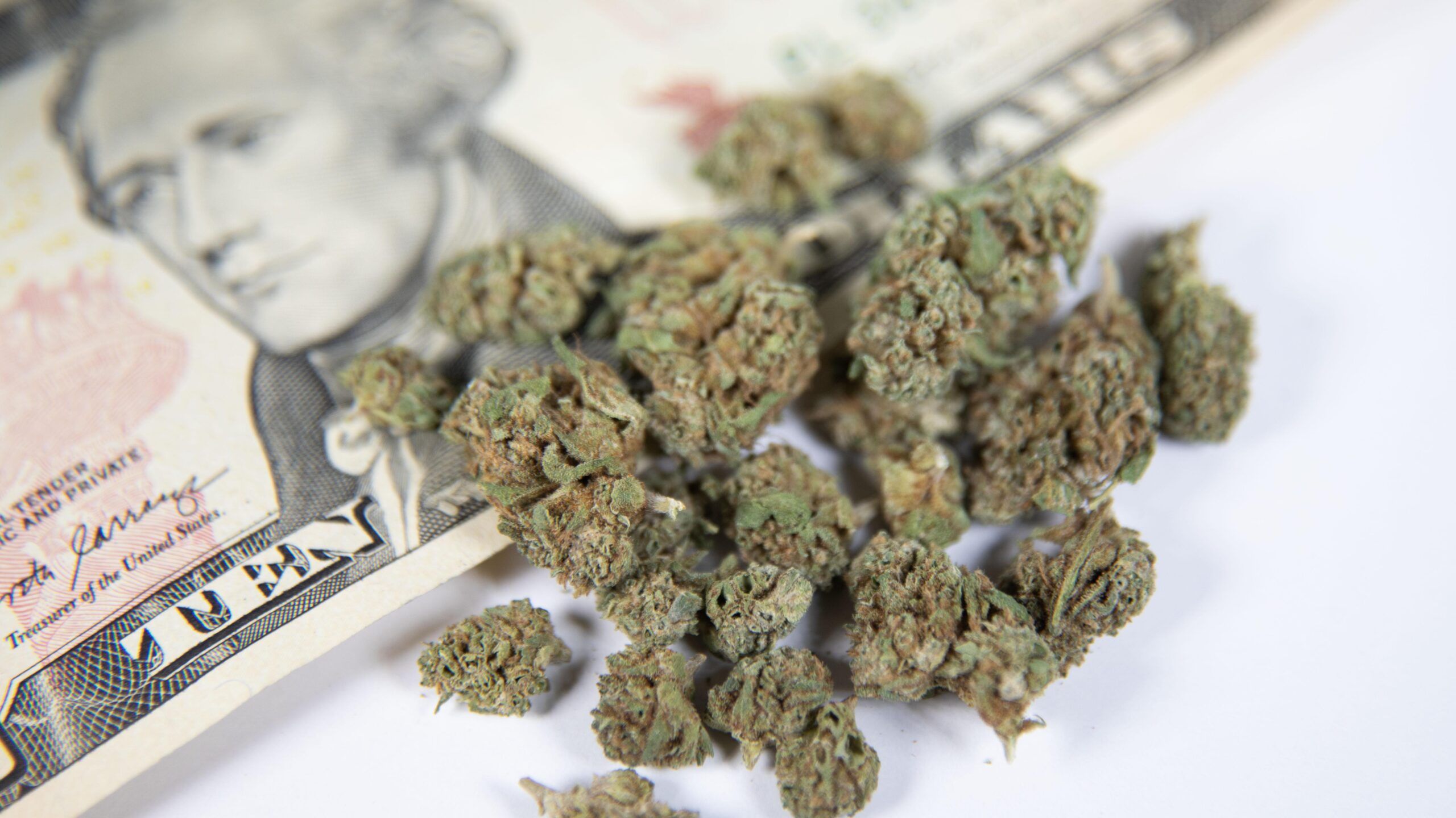 Cannabis Delivery in Las Vegas: Are There Minimums?